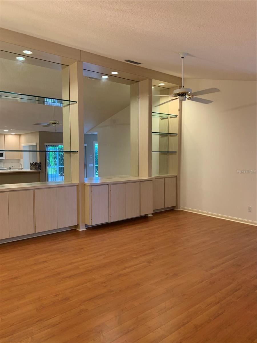 Image 5 of 26 For 9502 Chapman Oak Court