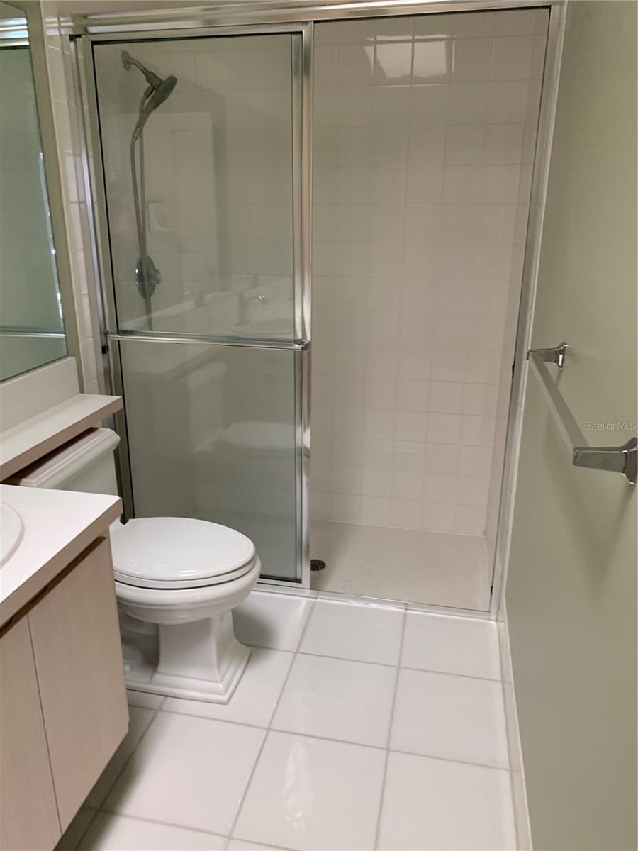 Image 8 of 26 For 9502 Chapman Oak Court