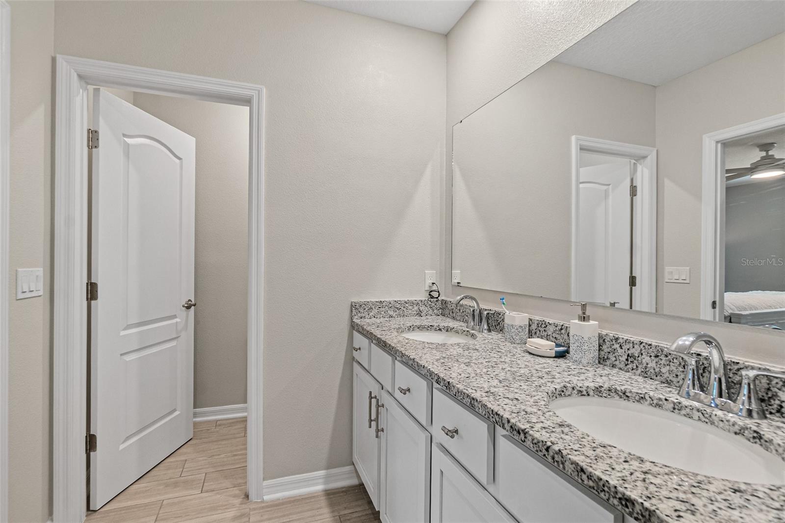 Image 24 of 32 For 14 Zelda Court