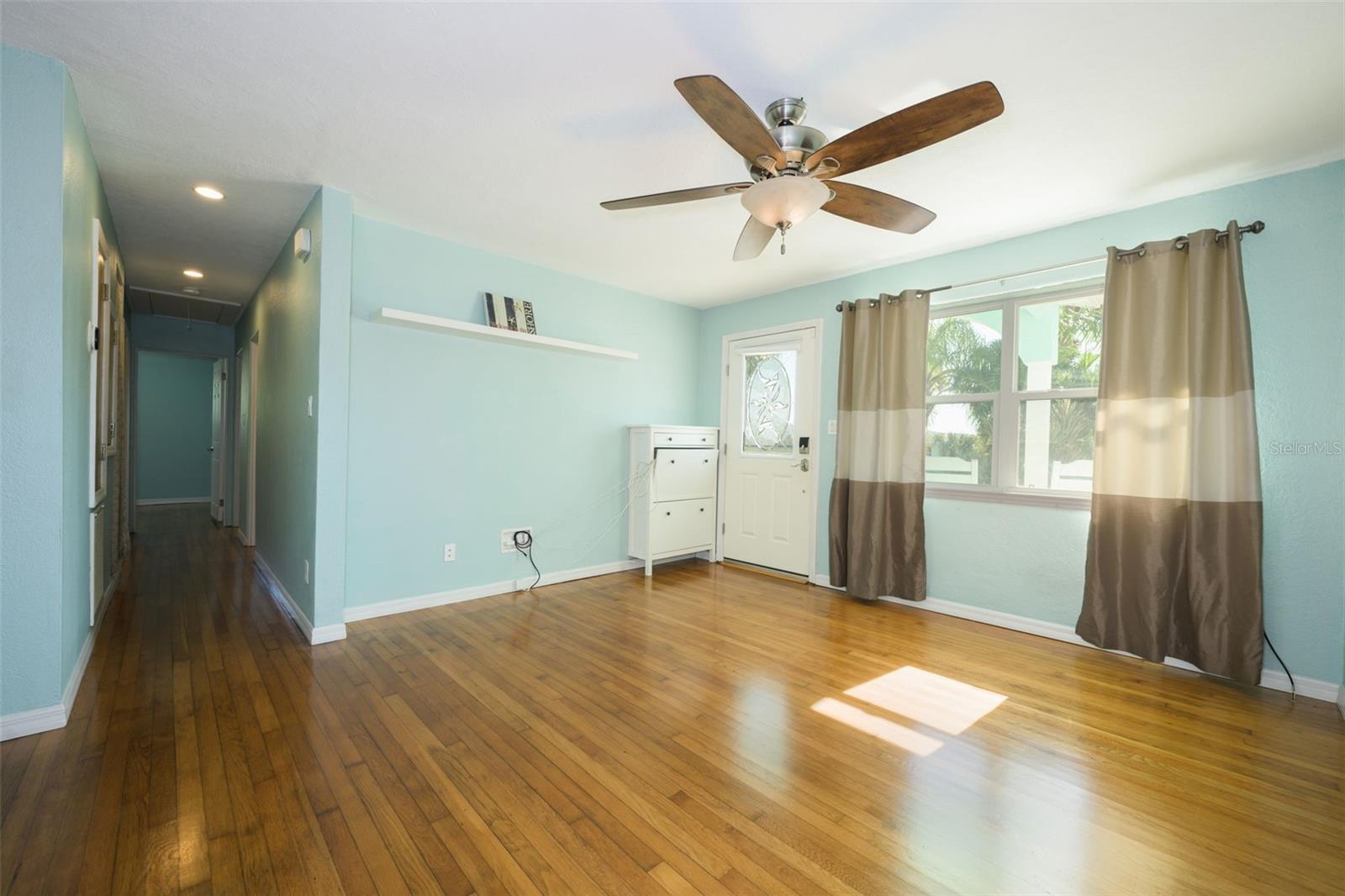 Image 13 of 50 For 169 Valencia Drive