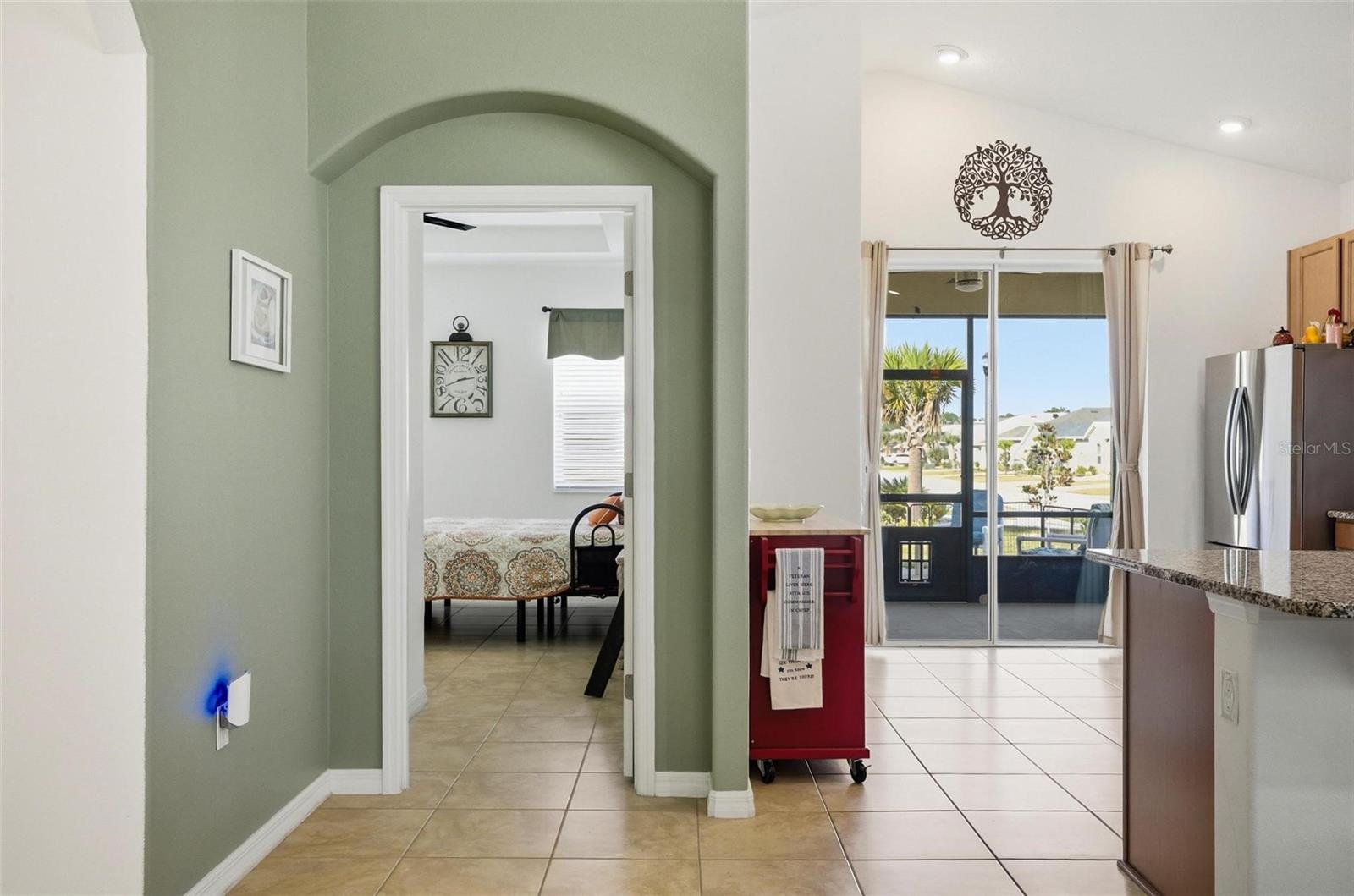 Image 13 of 34 For 2 Tideway Trail