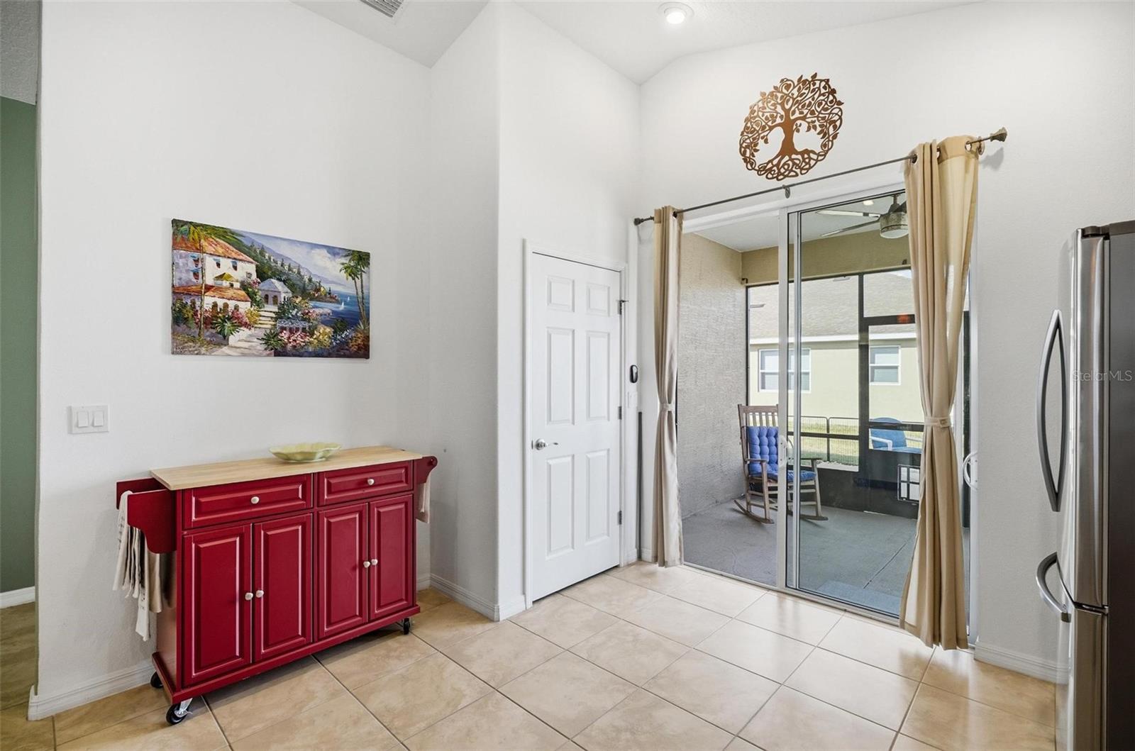 Image 14 of 34 For 2 Tideway Trail