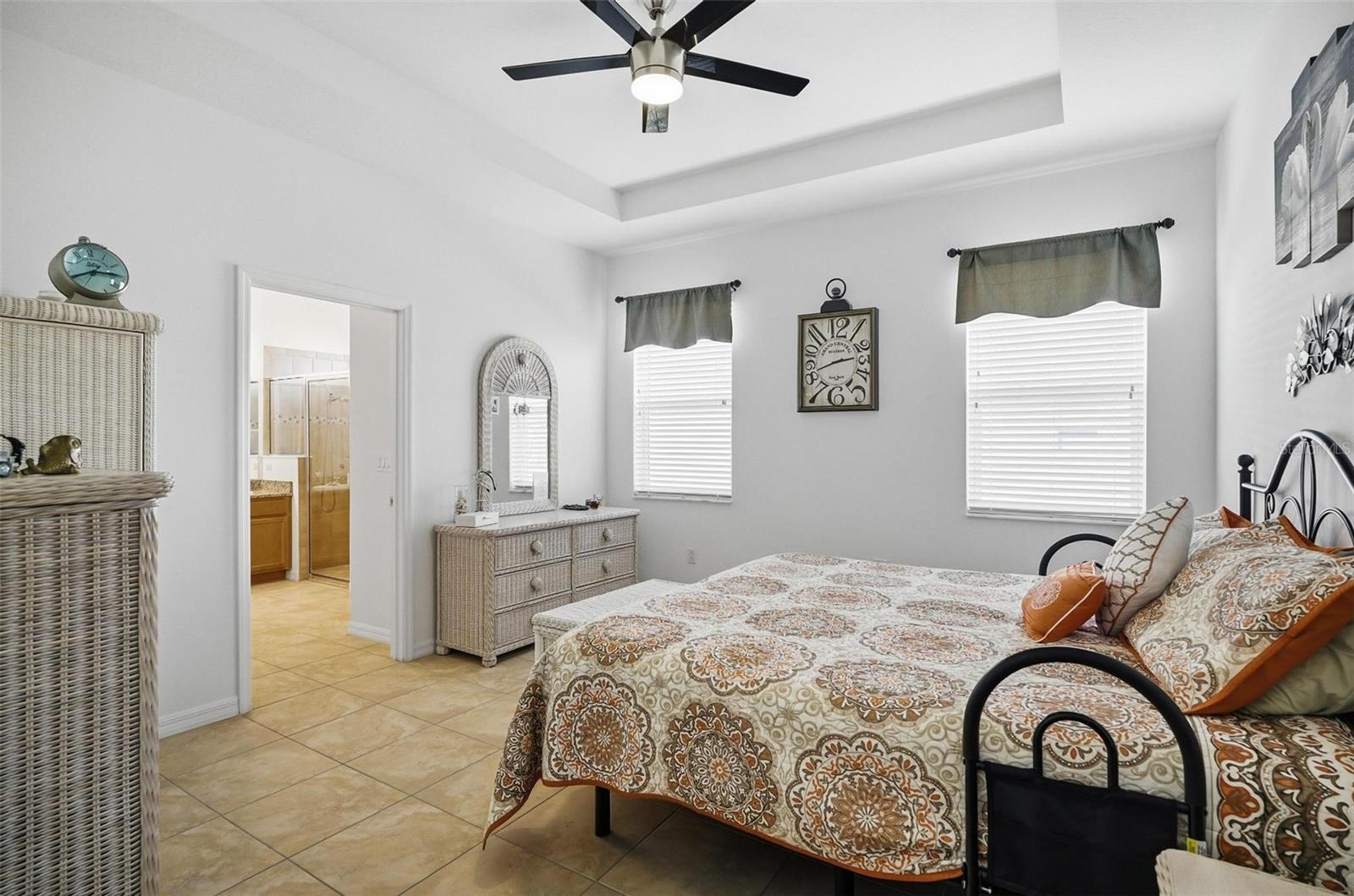 Image 15 of 34 For 2 Tideway Trail