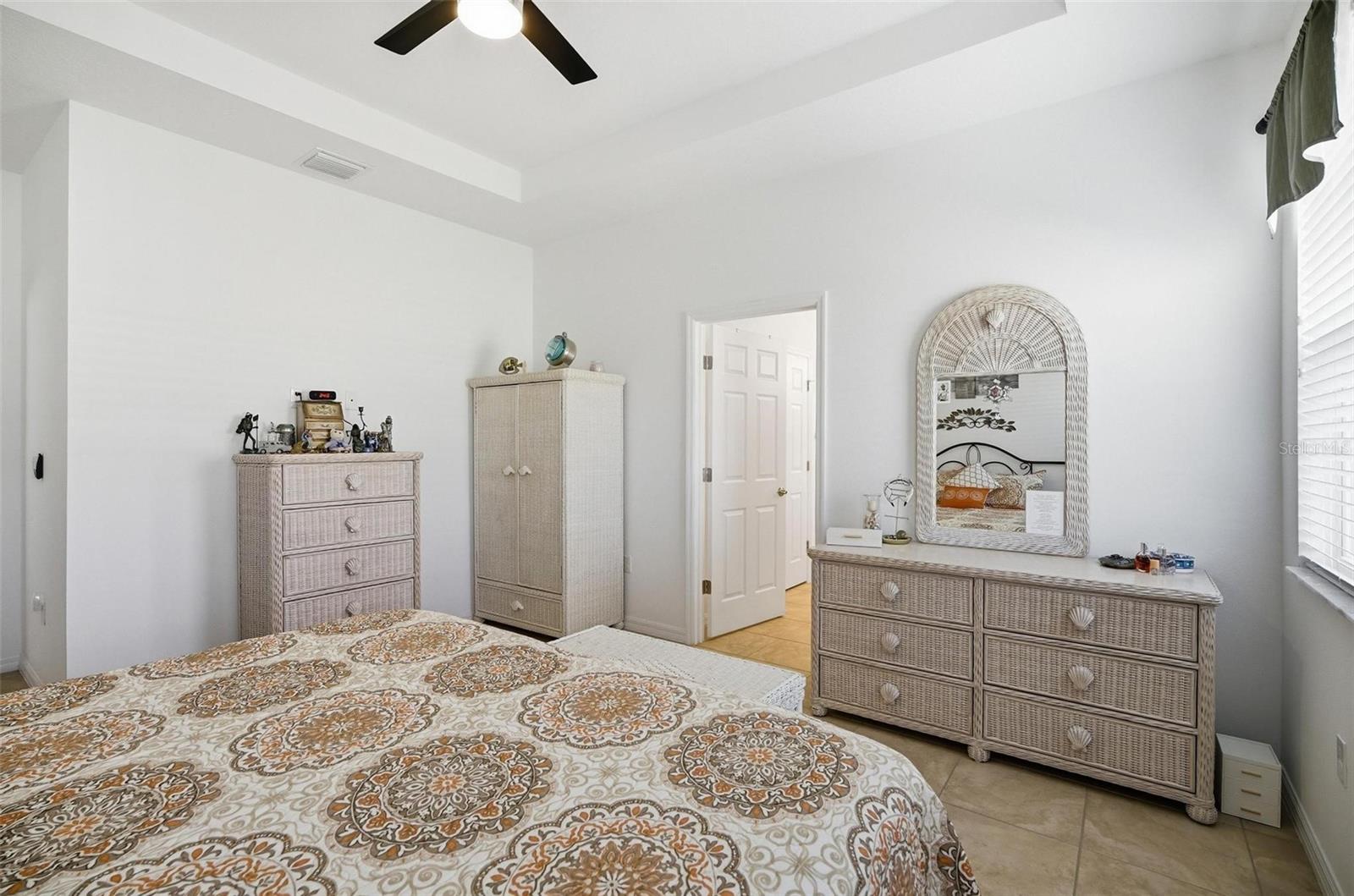 Image 17 of 34 For 2 Tideway Trail