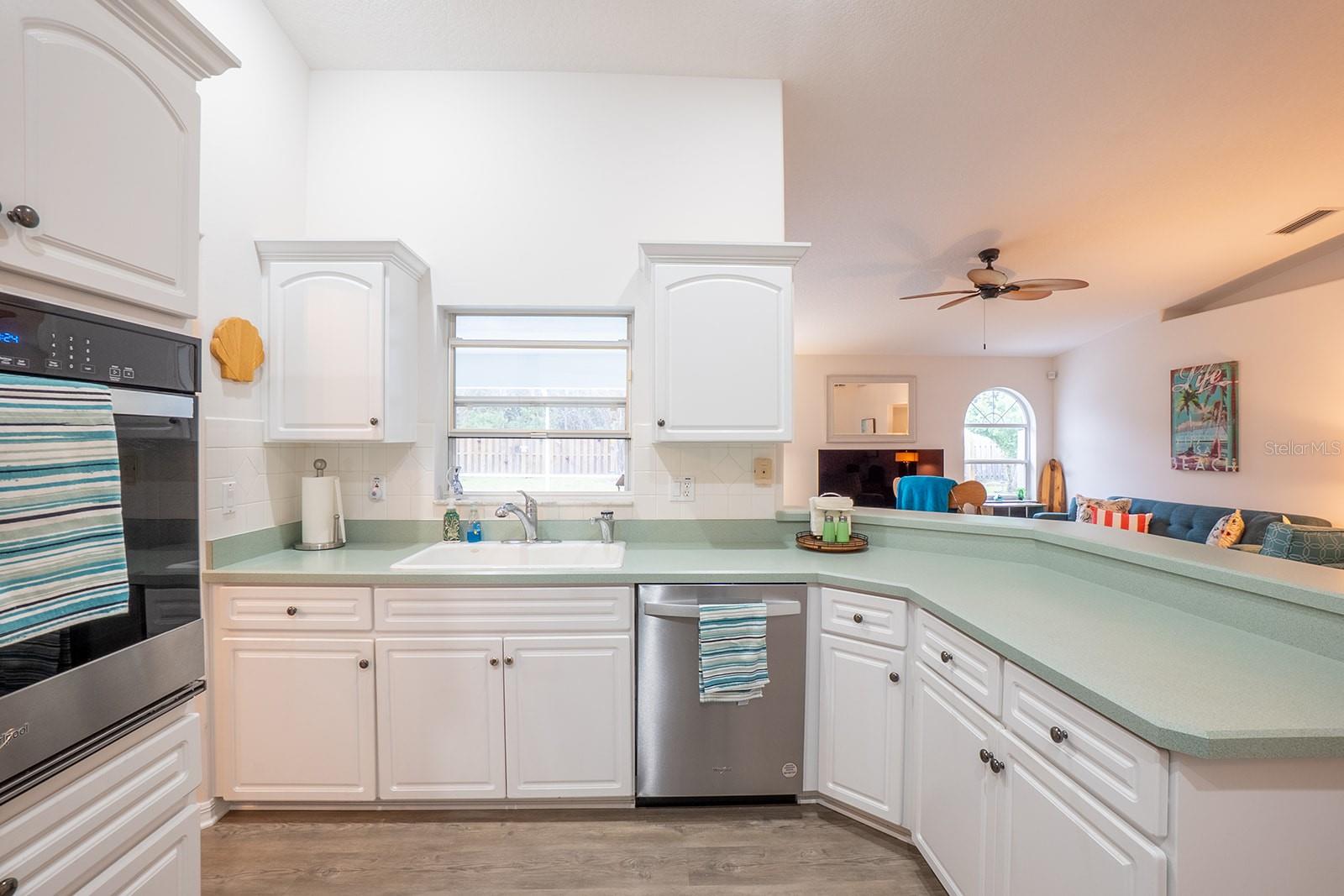 Image 10 of 50 For 18 Westrock Lane