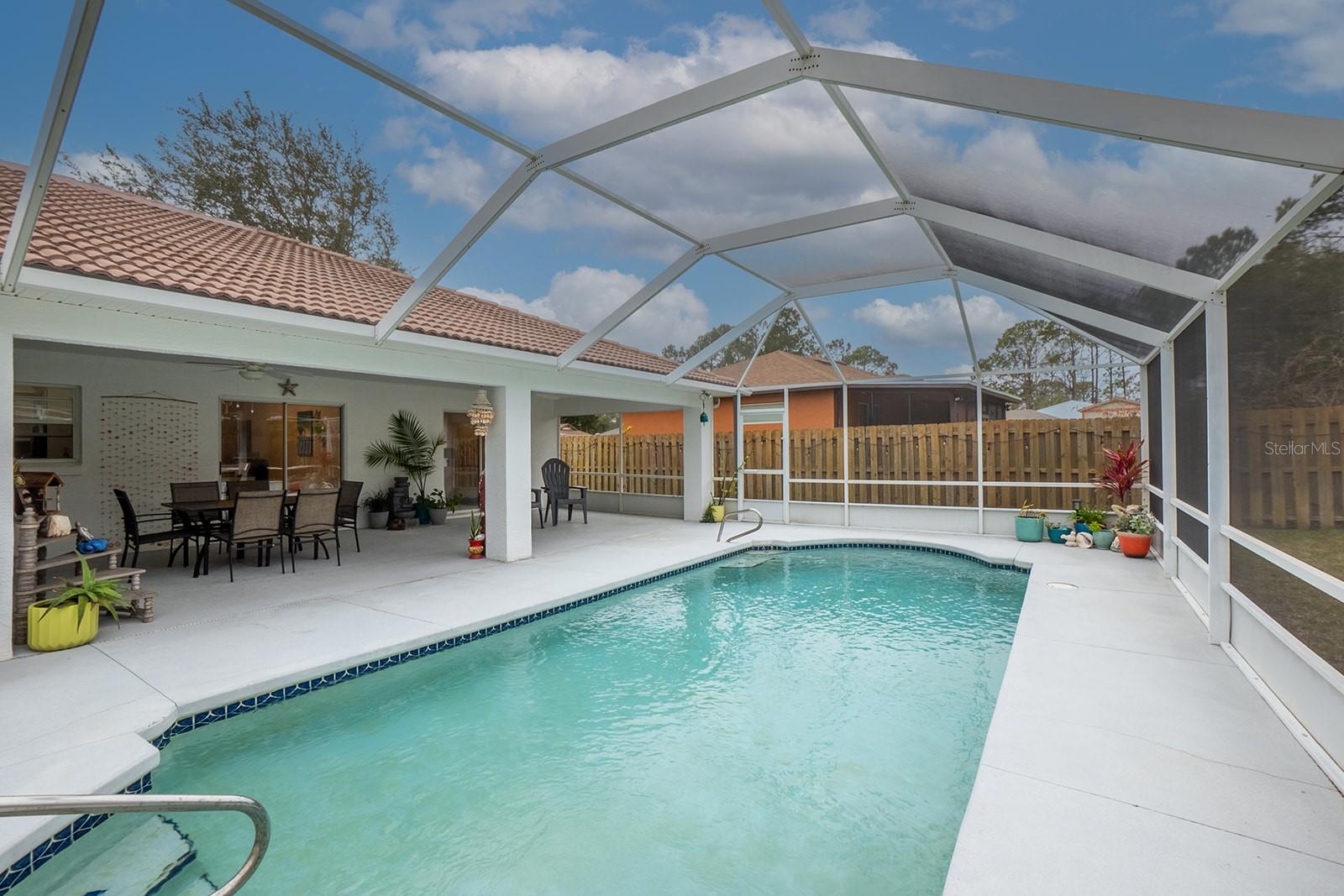 Image 4 of 50 For 18 Westrock Lane