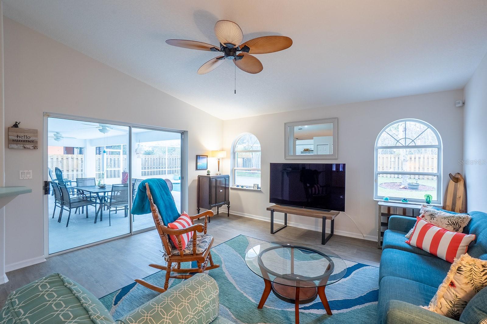 Image 7 of 50 For 18 Westrock Lane