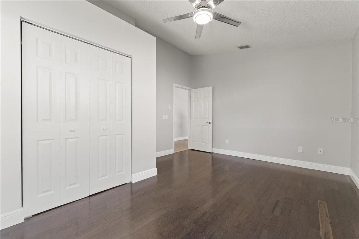 Image 26 of 37 For 224 Sea Woods Drive N