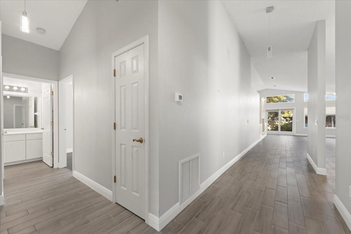 Image 7 of 37 For 224 Sea Woods Drive N