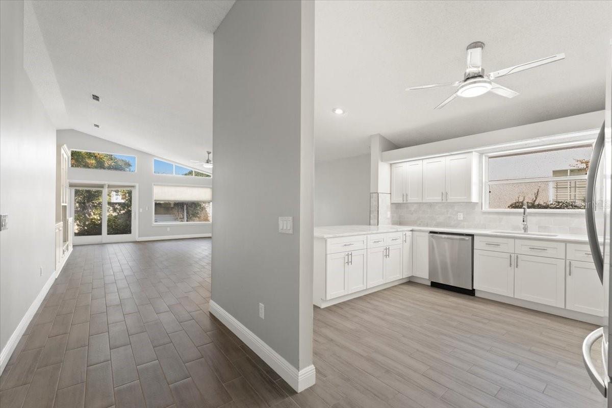 Image 9 of 37 For 224 Sea Woods Drive N