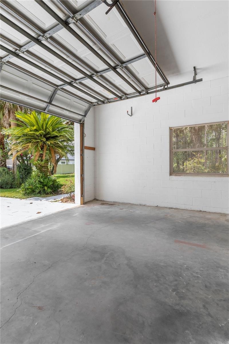 Listing photo id 9 for 5 Whittle Place