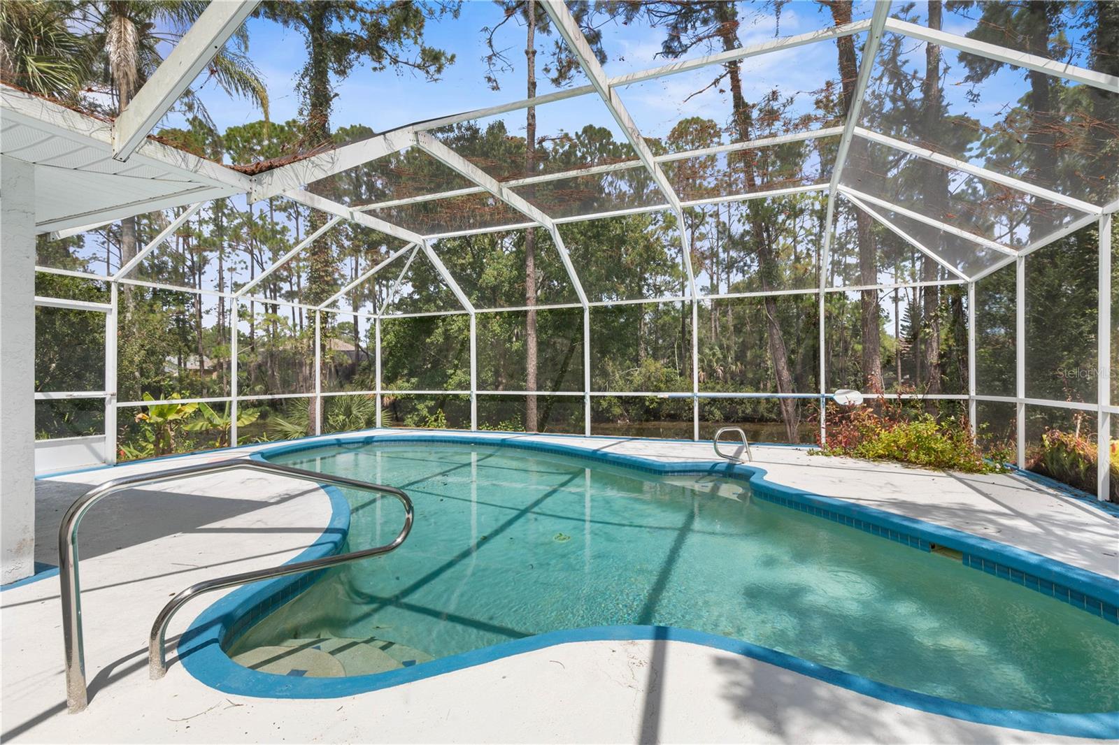 Listing photo id 18 for 5 Whittle Place