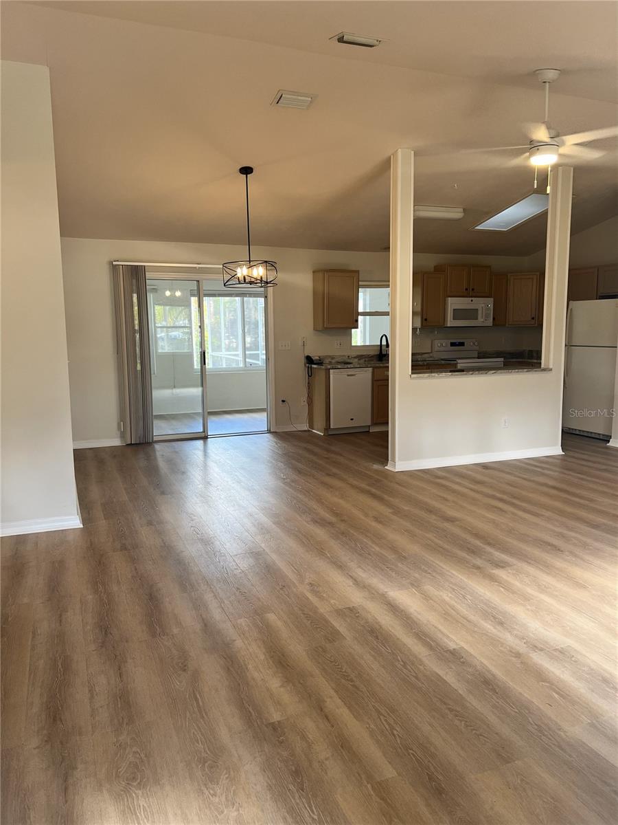 Listing photo id 1 for 5 Whittle Place