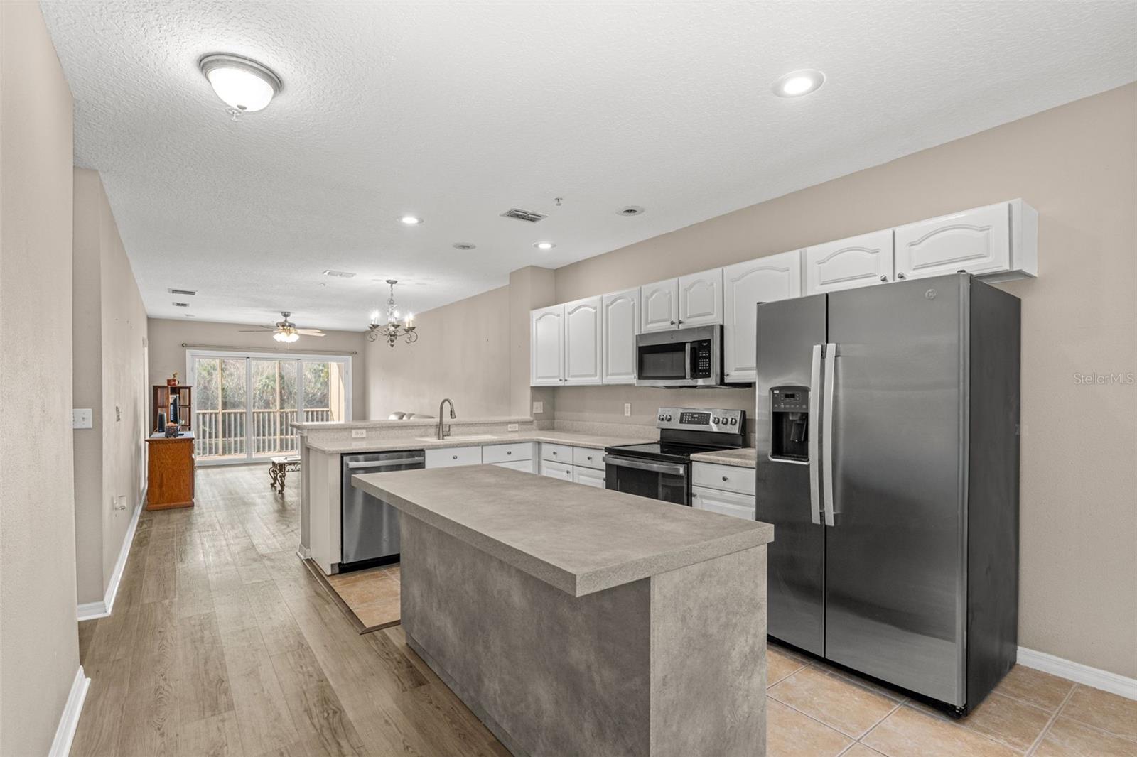 Image 10 of 54 For 1200 Canopy Walk Lane 1223