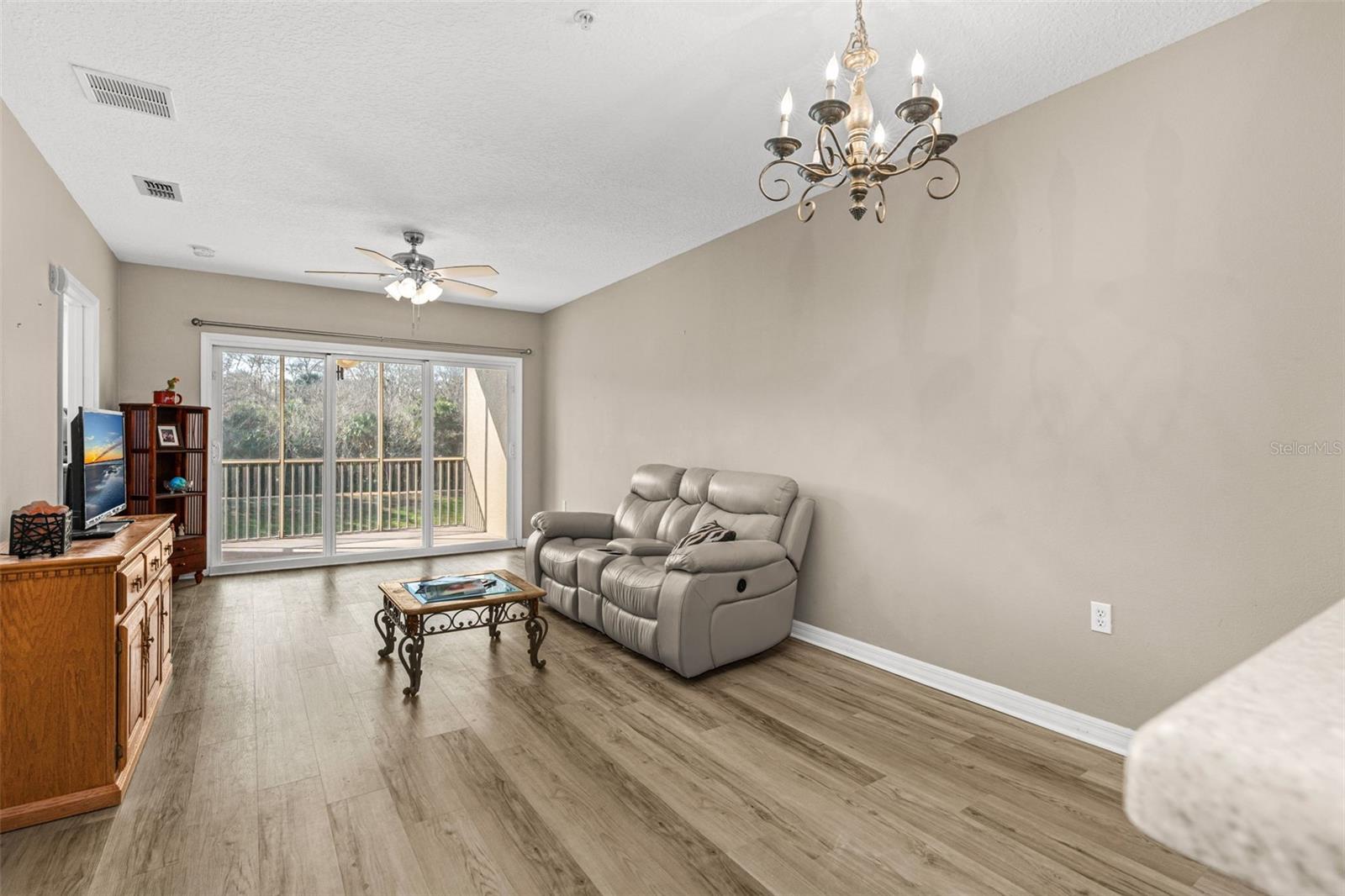 Image 18 of 54 For 1200 Canopy Walk Lane 1223