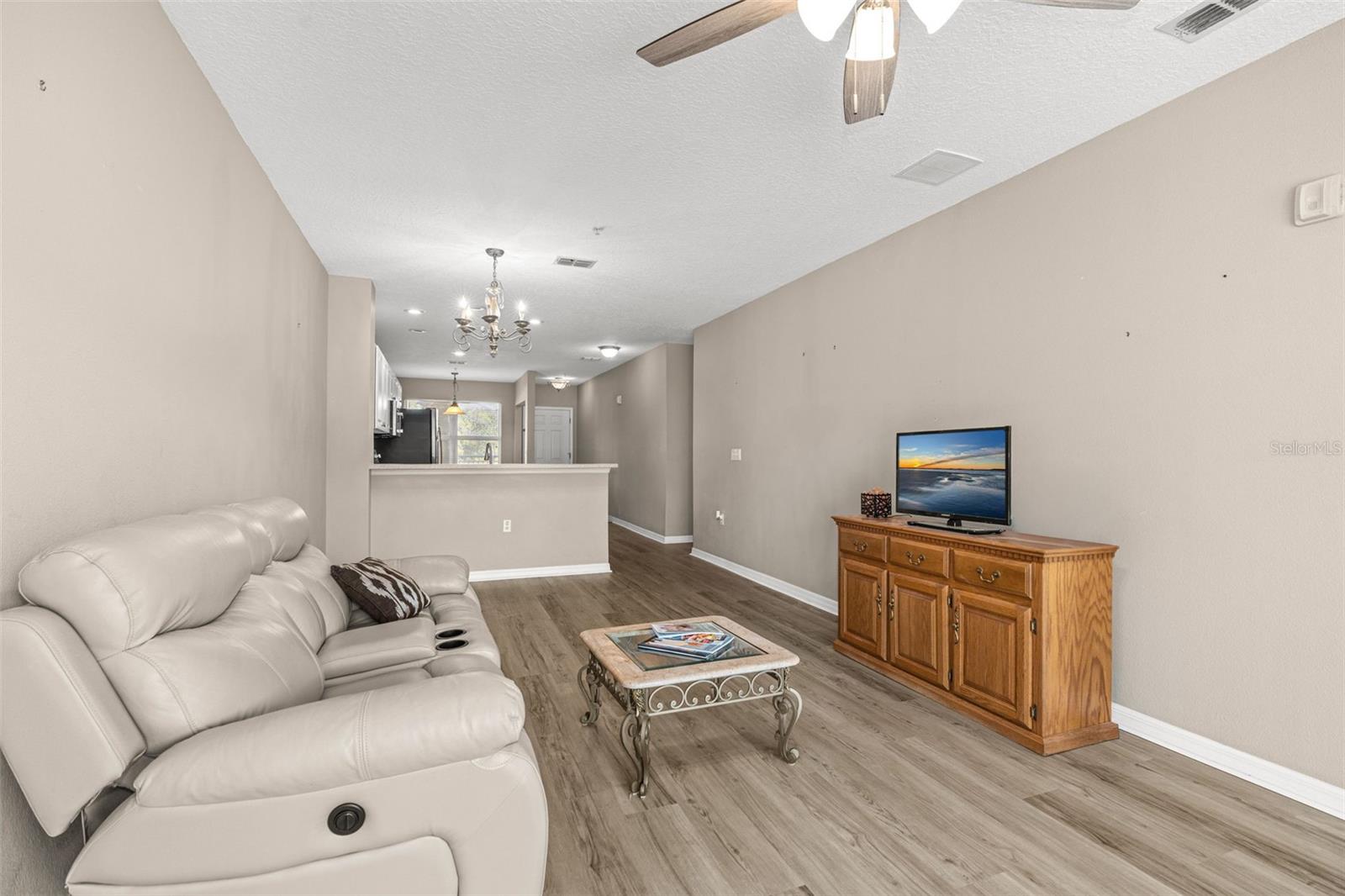 Image 25 of 54 For 1200 Canopy Walk Lane 1223