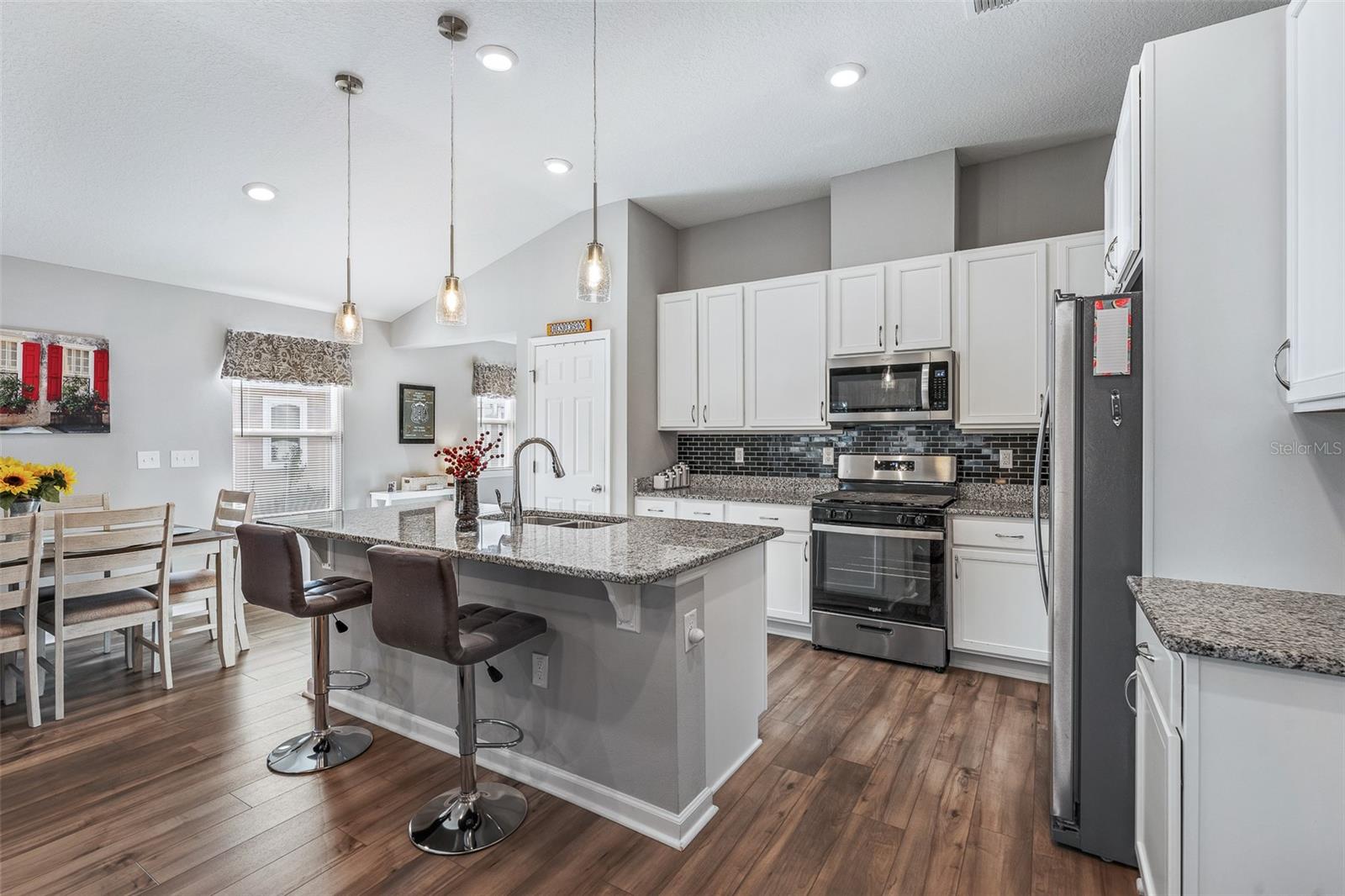 Image 11 of 47 For 48 Waverly Lane