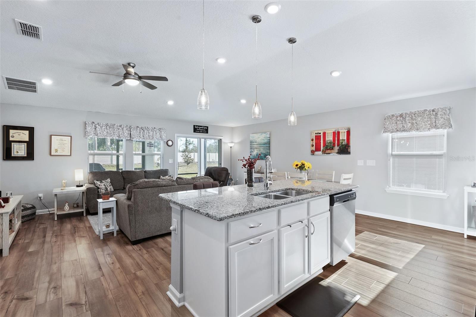 Image 12 of 47 For 48 Waverly Lane