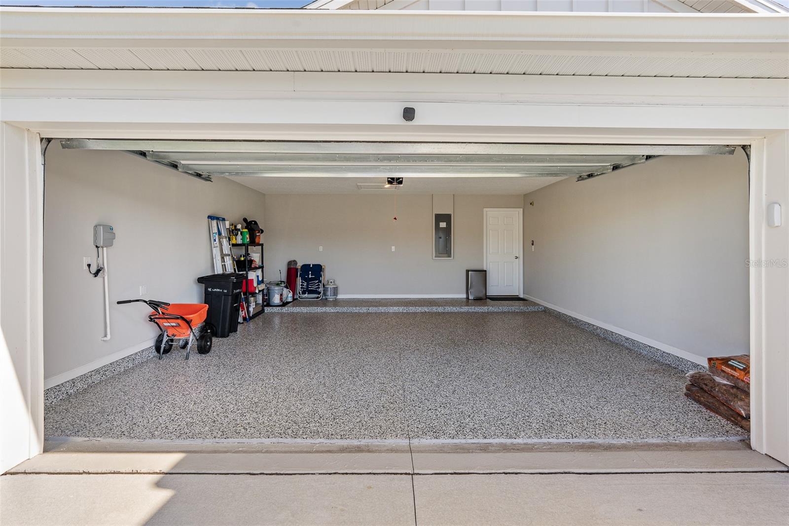 Image 34 of 47 For 48 Waverly Lane