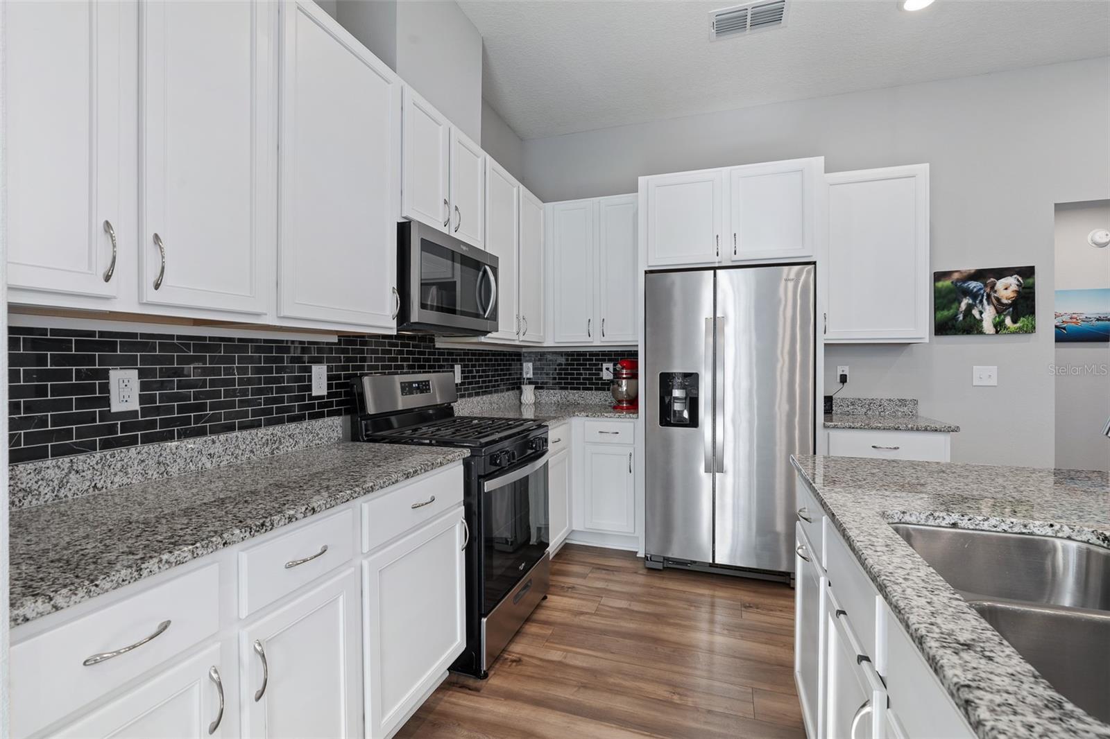 Image 9 of 47 For 48 Waverly Lane