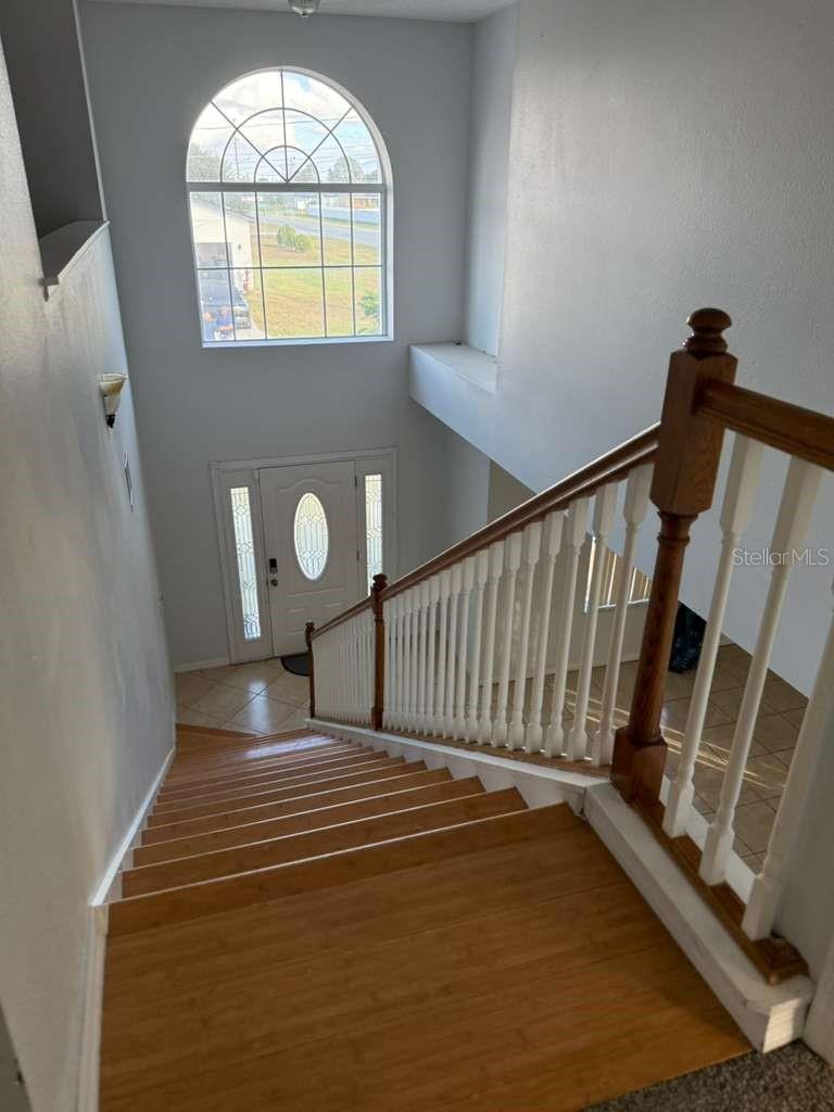 Image 15 of 26 For 401 Bloomfield Drive