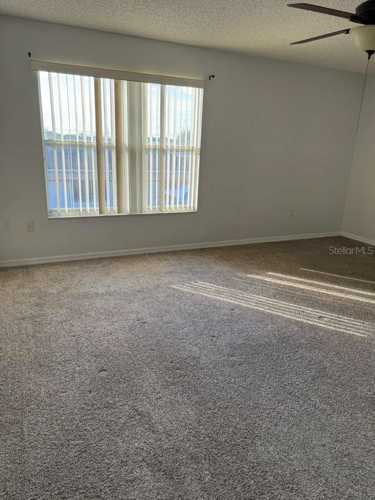 Image 16 of 26 For 401 Bloomfield Drive