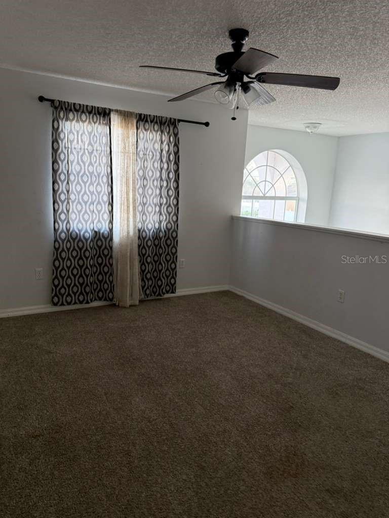 Image 19 of 26 For 401 Bloomfield Drive