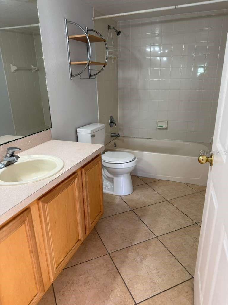 Image 22 of 26 For 401 Bloomfield Drive