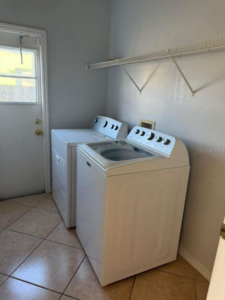 Image 23 of 26 For 401 Bloomfield Drive