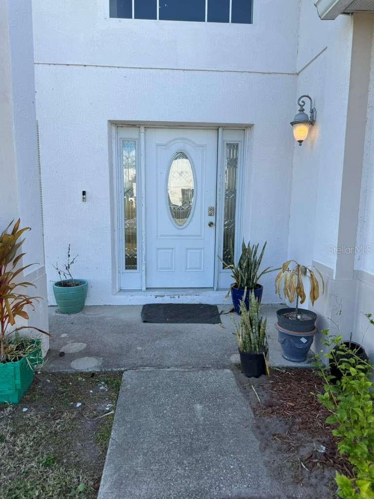 Image 4 of 26 For 401 Bloomfield Drive