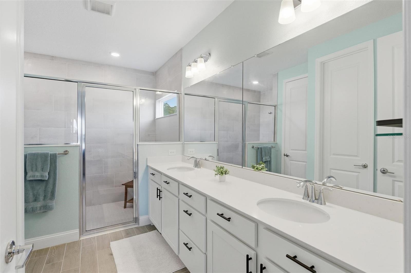 Image 38 of 80 For 4191 Acoma Drive