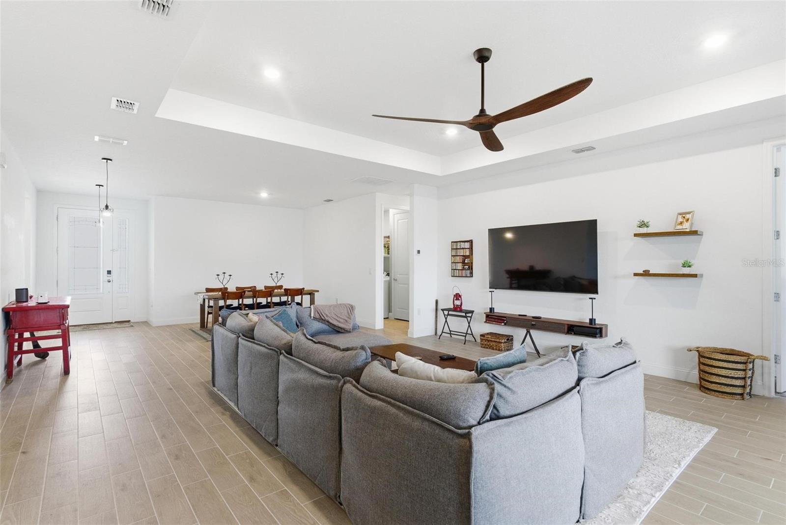 Image 8 of 80 For 4191 Acoma Drive