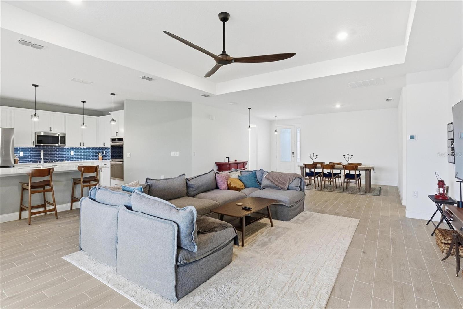 Image 9 of 80 For 4191 Acoma Drive