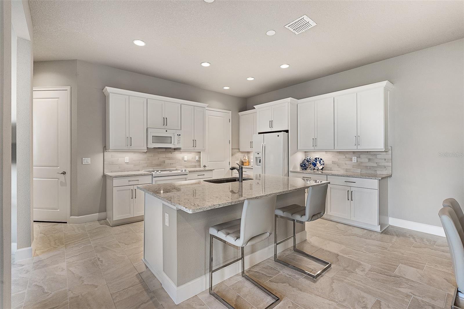 Image 10 of 60 For 21 Southampton Street