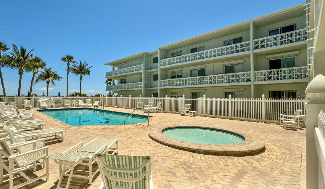Listing photo id 1 for 4800 Ocean Beach Boulevard 226