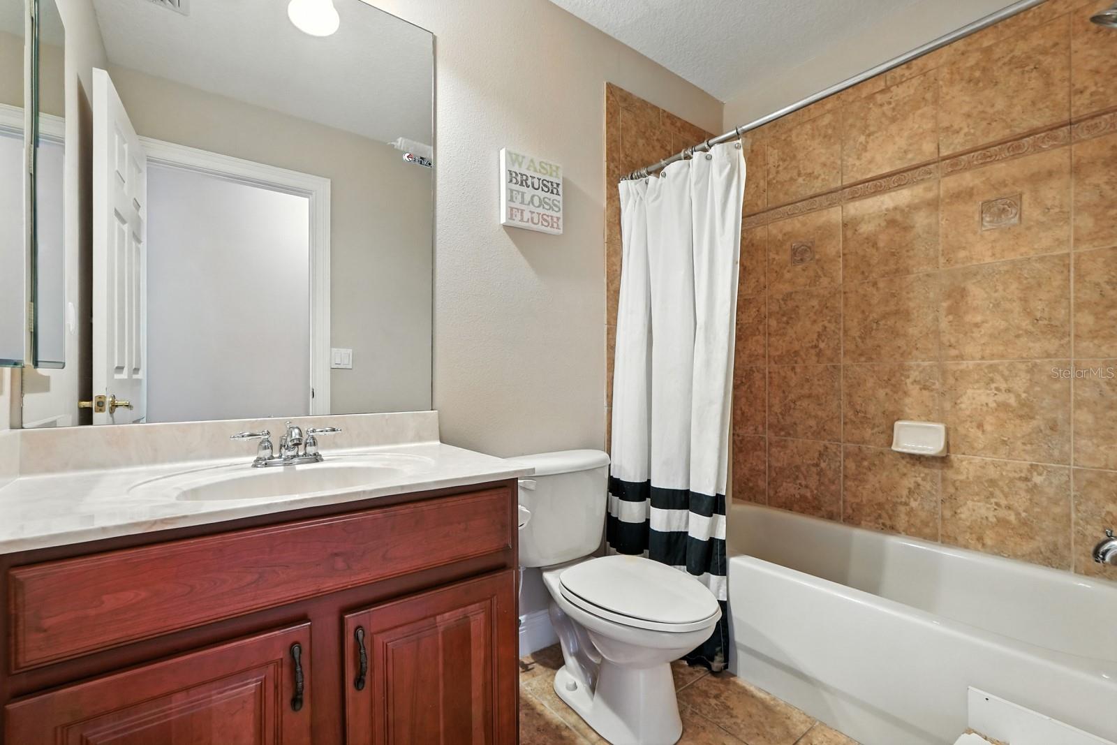 Image 32 of 45 For 836 Wood Briar Loop