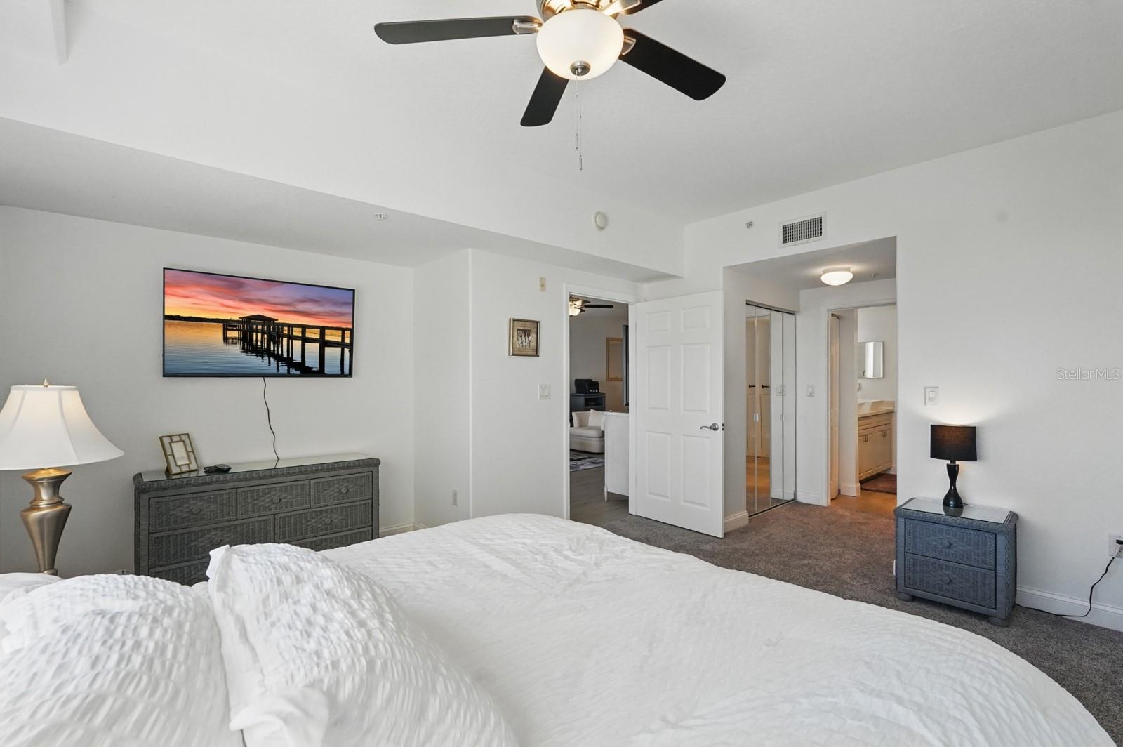 Image 11 of 25 For 80 Surfview Drive 511