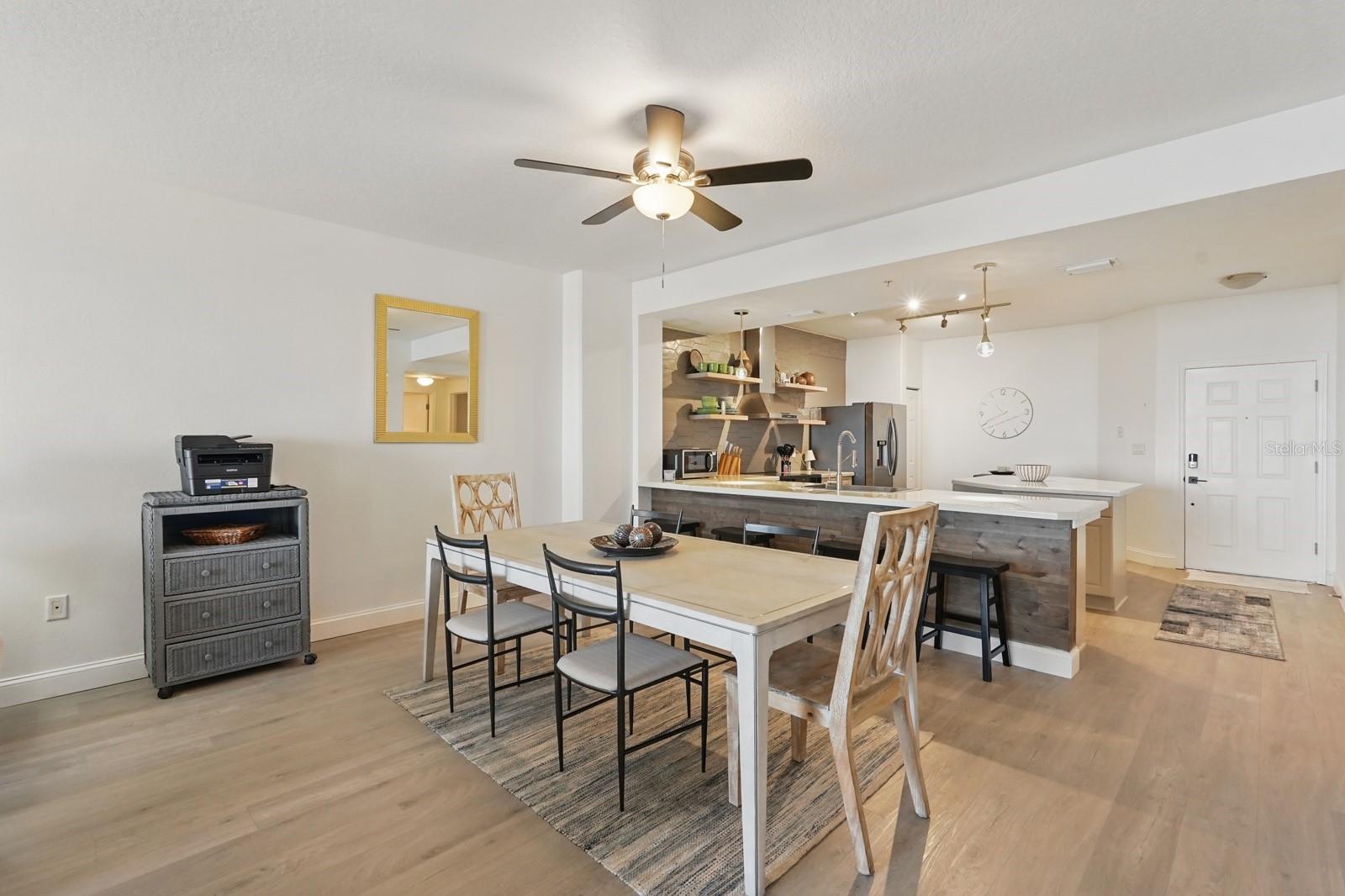 Image 5 of 25 For 80 Surfview Drive 511