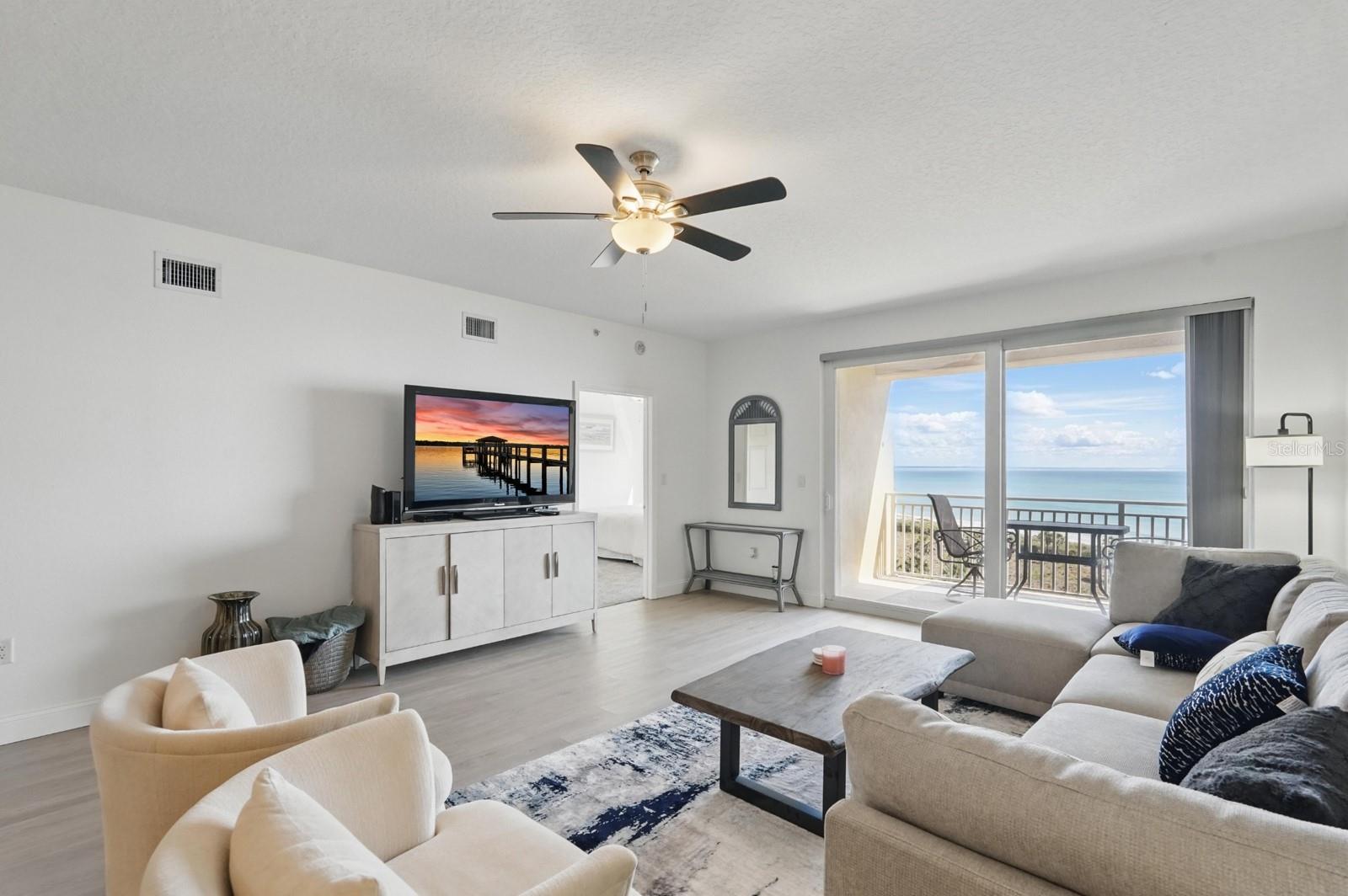 Image 7 of 25 For 80 Surfview Drive 511