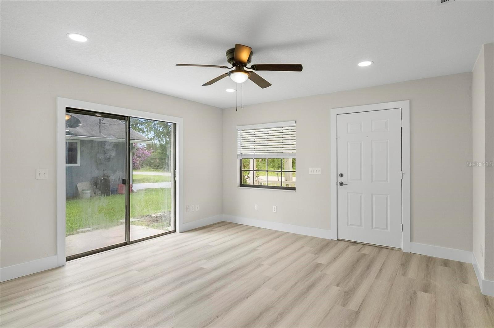 Image 15 of 21 For 123 Rae Drive A