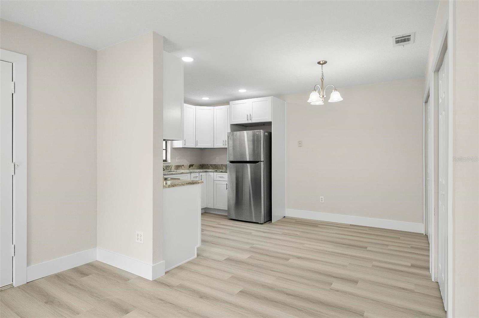 Image 4 of 21 For 123 Rae Drive A