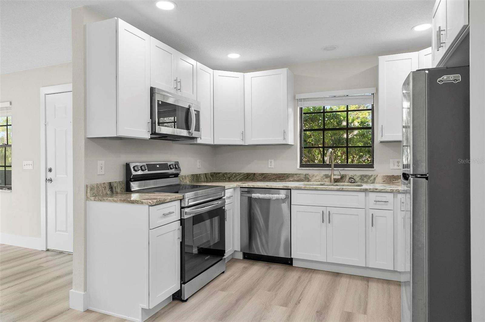 Image 5 of 21 For 123 Rae Drive A