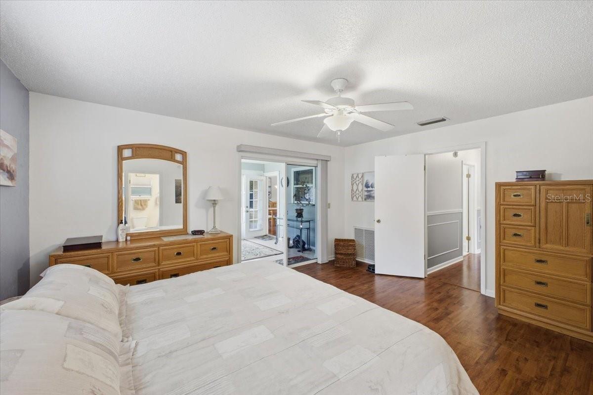 Image 26 of 63 For 506 Galloway Court