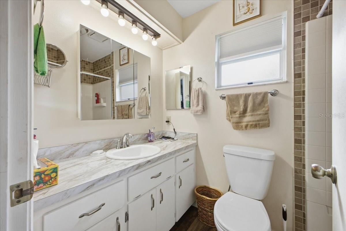 Image 29 of 63 For 506 Galloway Court