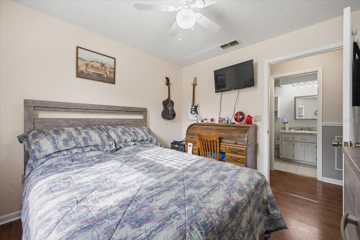 Image 31 of 63 For 506 Galloway Court