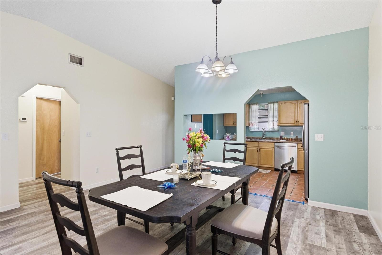 Image 9 of 36 For 1304 Bond Street