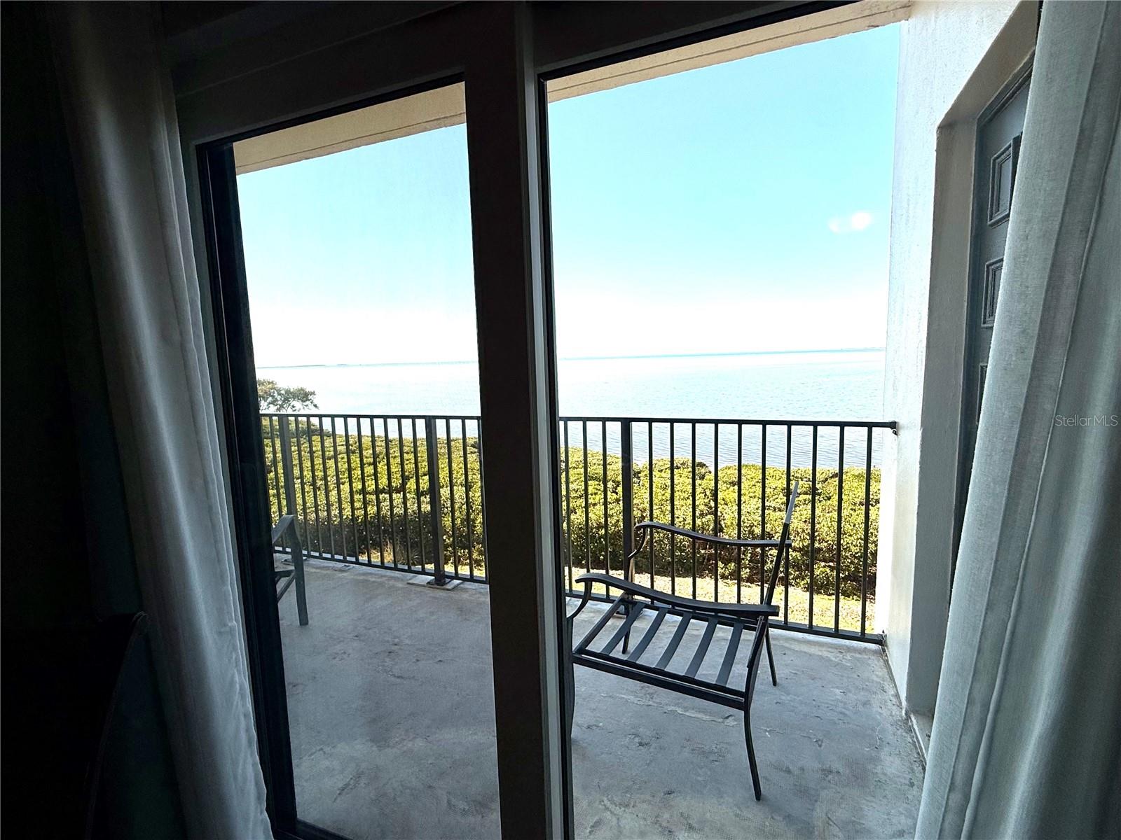 Image 13 of 33 For 423 Mariner Drive 423