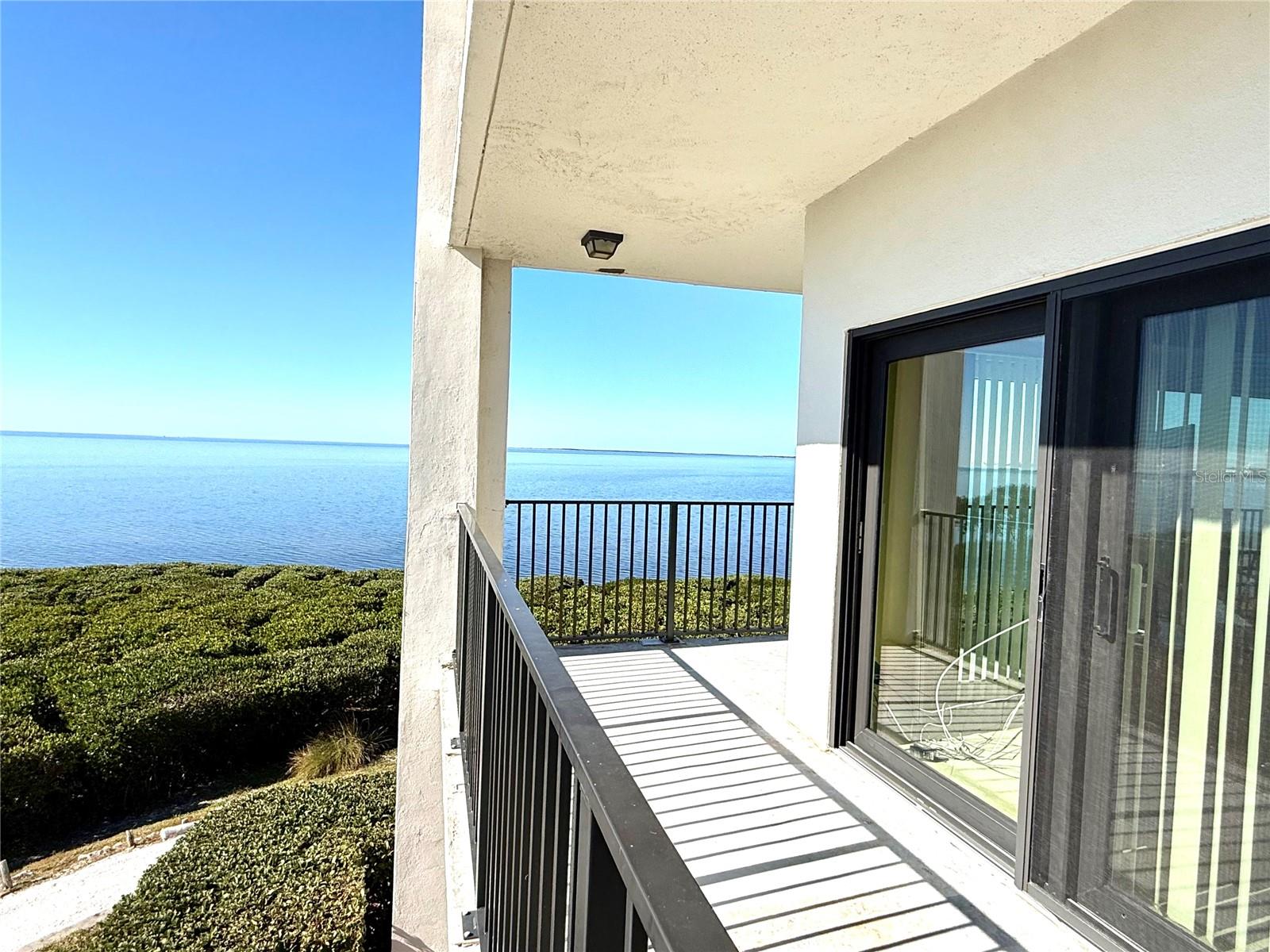 Image 15 of 33 For 423 Mariner Drive 423