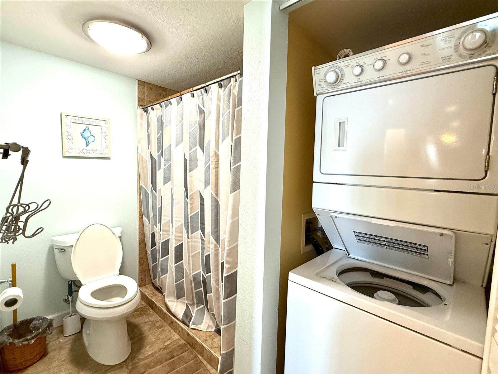 Image 21 of 33 For 423 Mariner Drive 423