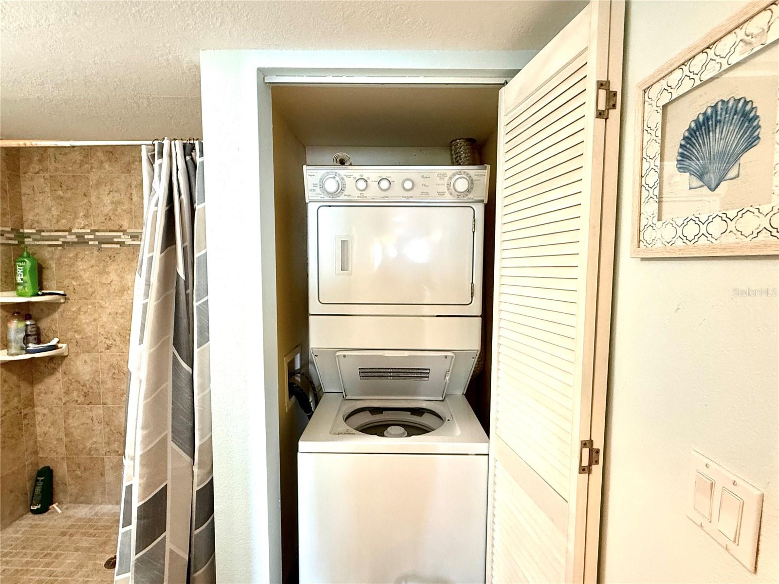 Image 24 of 33 For 423 Mariner Drive 423